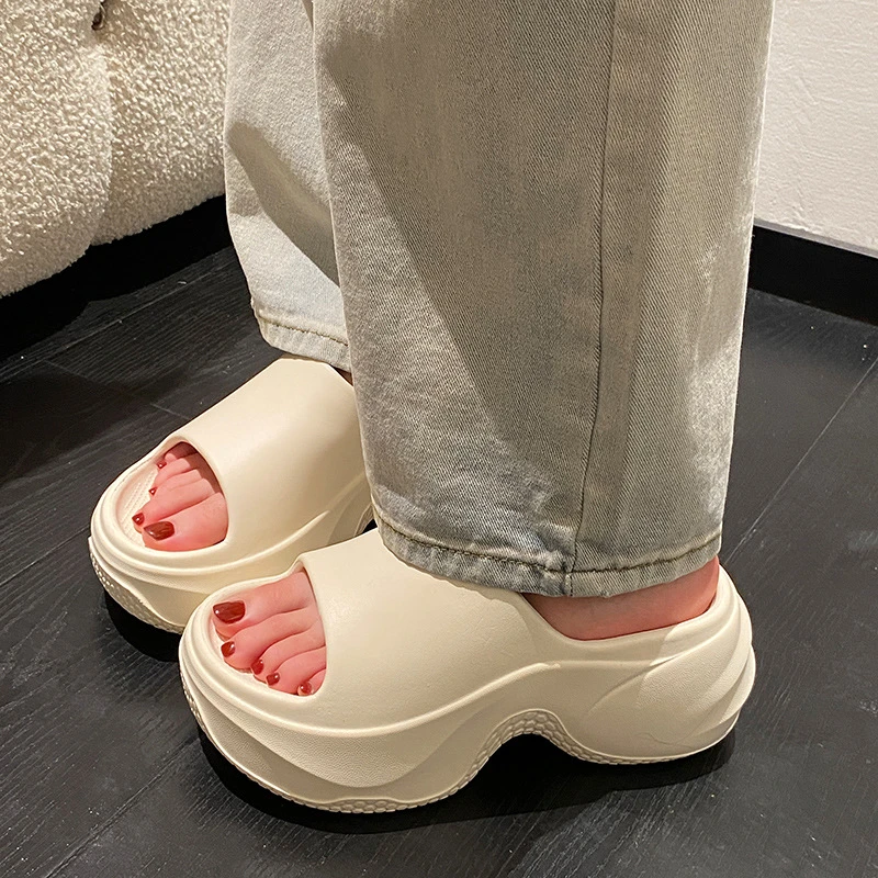 网红洋气新款凉拖正版增高外穿足弓外出厚底潮牌女拖鞋女人女士