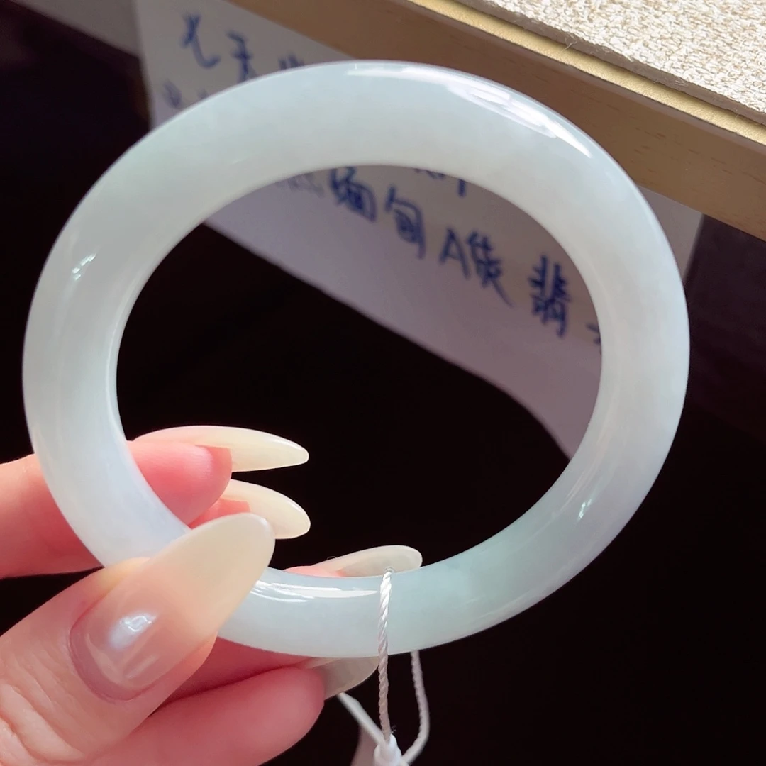 翡翠未镶嵌手镯手镯