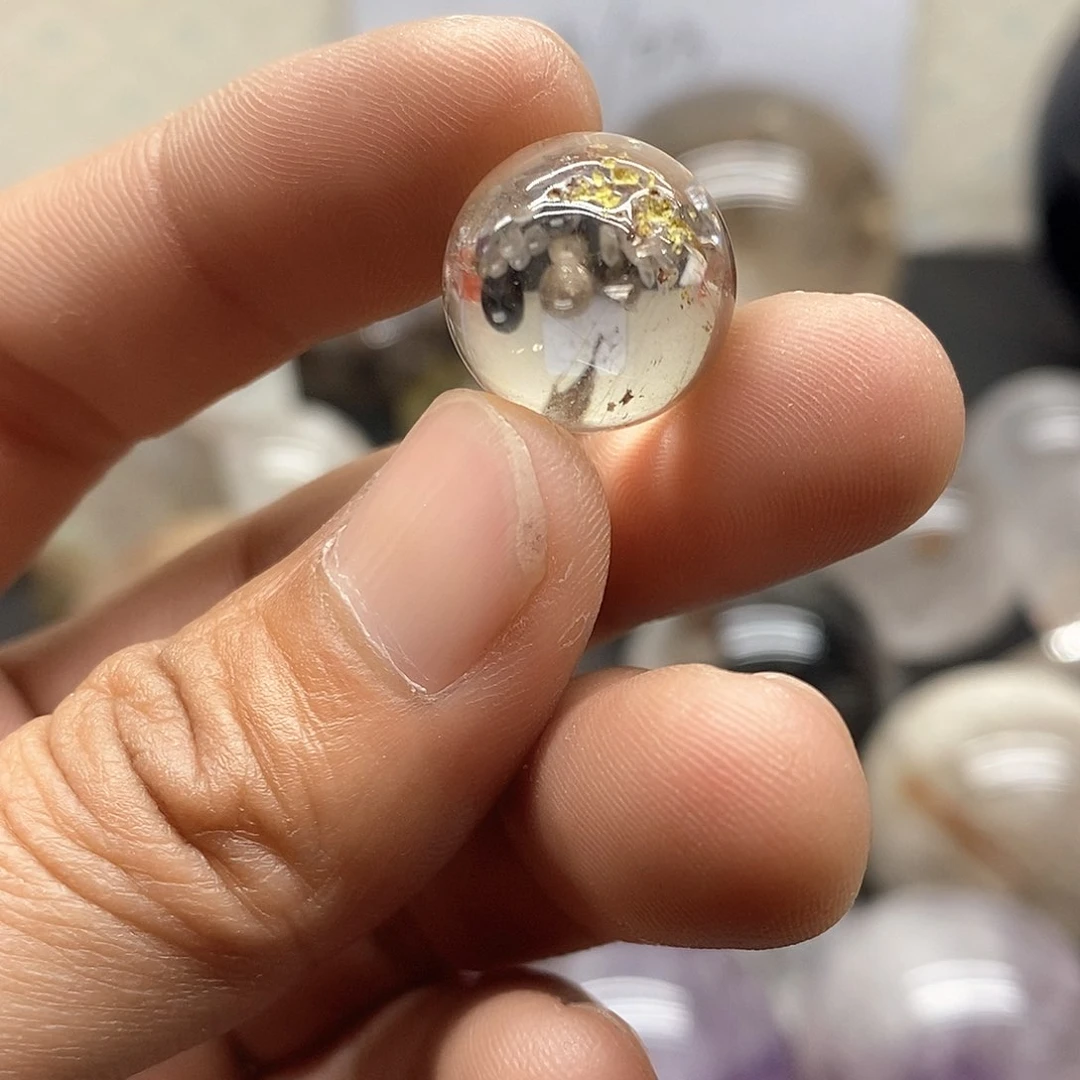 水晶376未镶嵌有矿坑