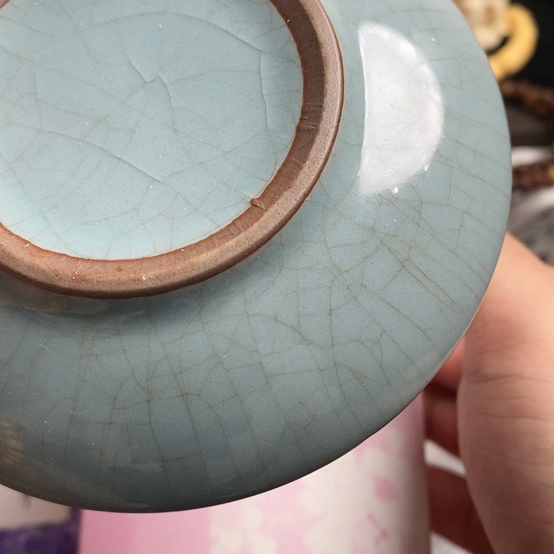 碟瓷器制作工艺精湛精巧