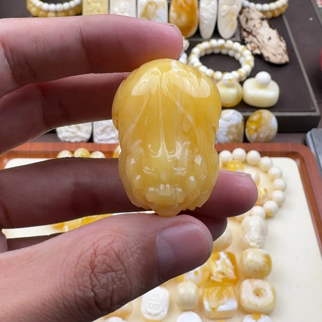 琥珀未镶嵌裸石蜜蜡