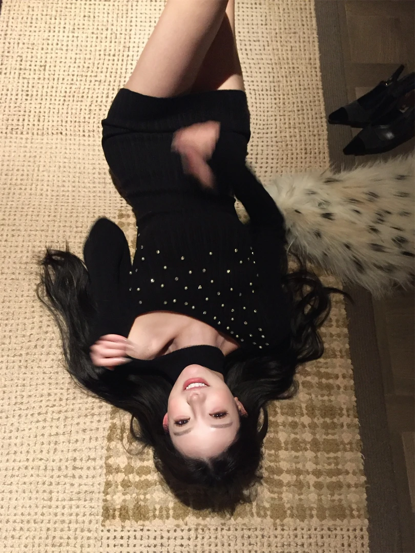 姐感天菜 纯欲风辣妹长袖针织钉珠连衣裙收腰显瘦性感包臀短裙女