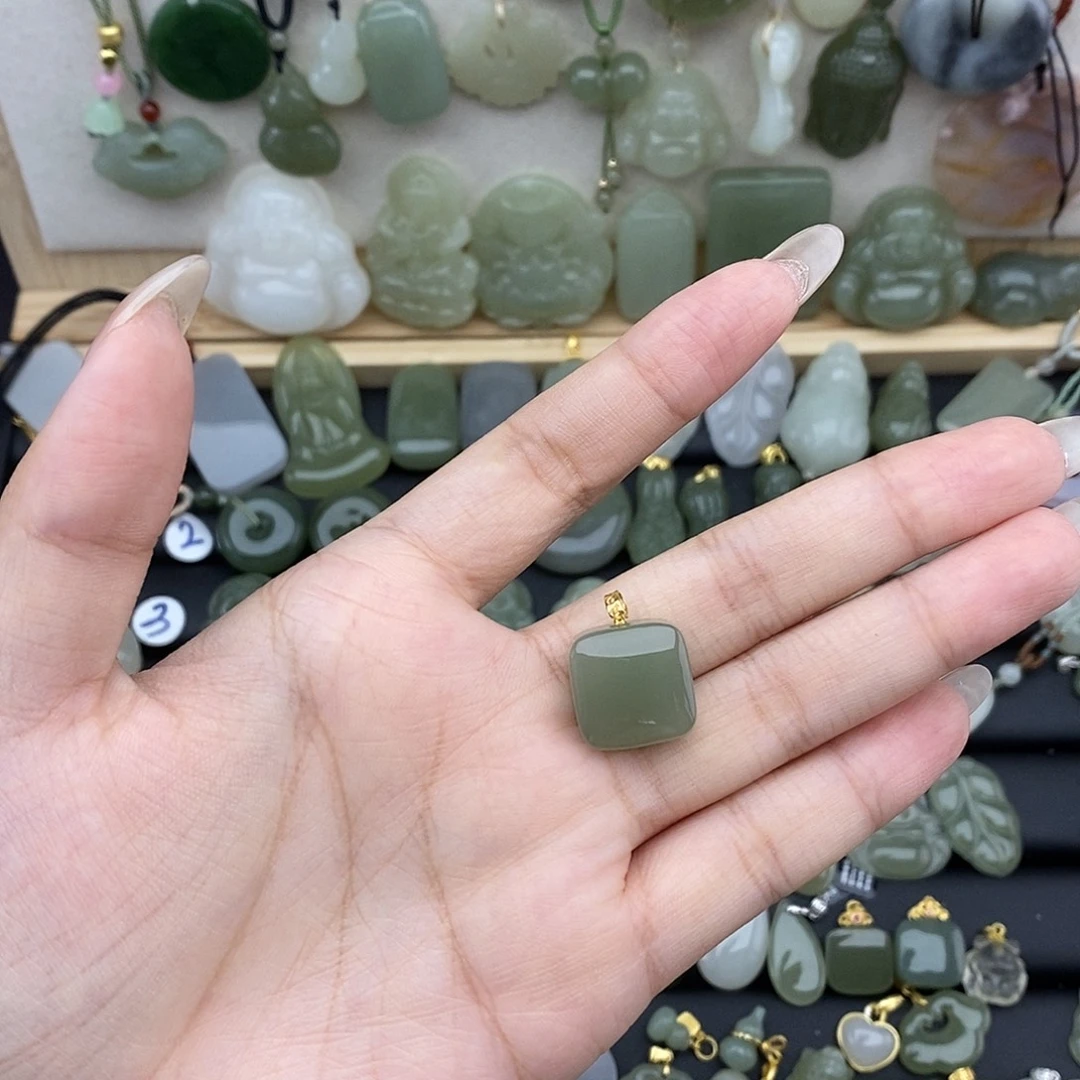 和田玉18K金镶嵌吊坠(不含链)