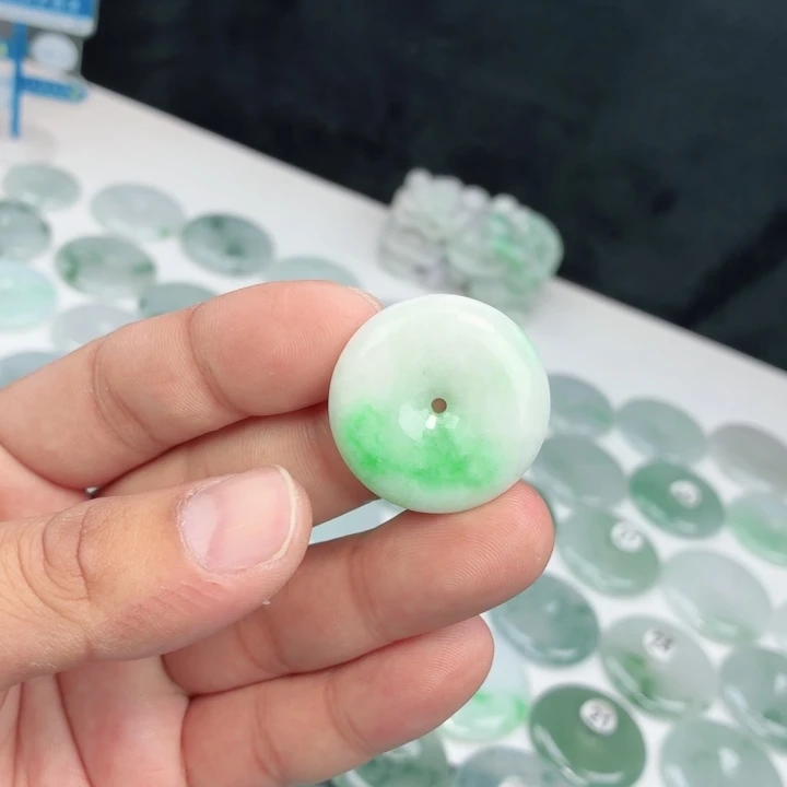 翡翠未镶嵌颈饰缅甸天然A货翡翠29.5-6.0