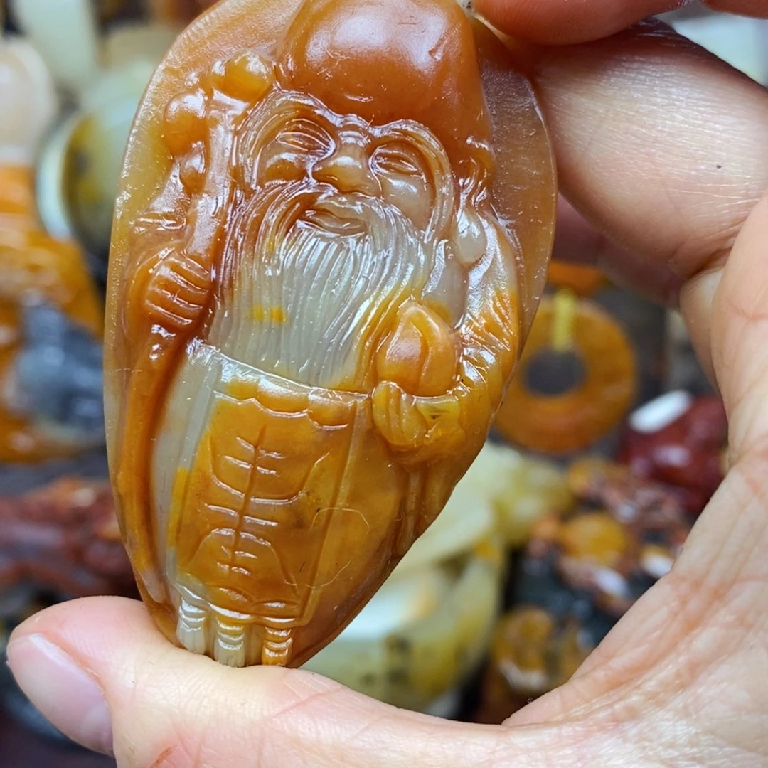 石英质玉（黄龙玉）颈饰未镶嵌