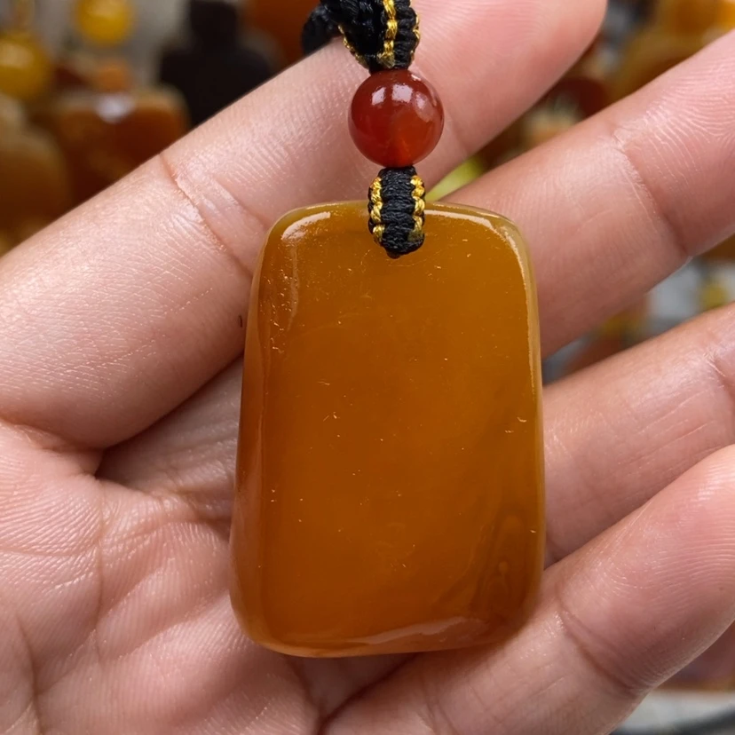 【闪购商品】琥珀颈饰未镶嵌