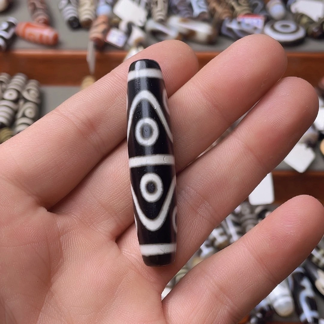 未镶嵌颈饰玛瑙/玉髓双***.