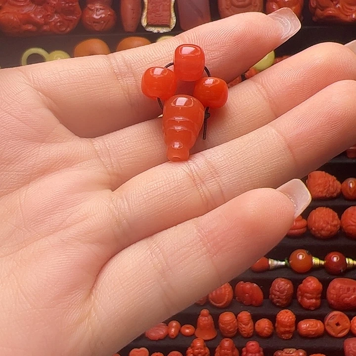 南红玛瑙未镶嵌卡9一套三通