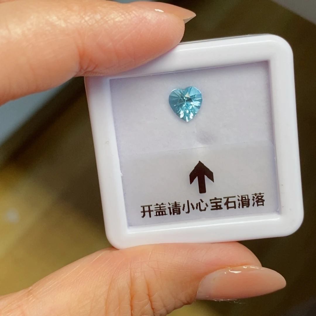 海蓝宝石裸石未镶嵌1.05克拉