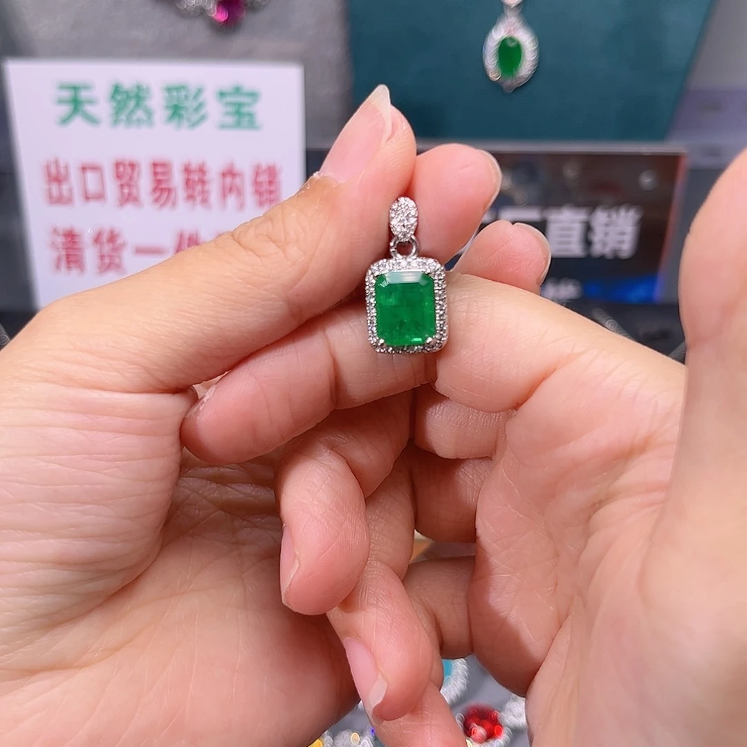 银S925镶嵌颈饰祖母绿103