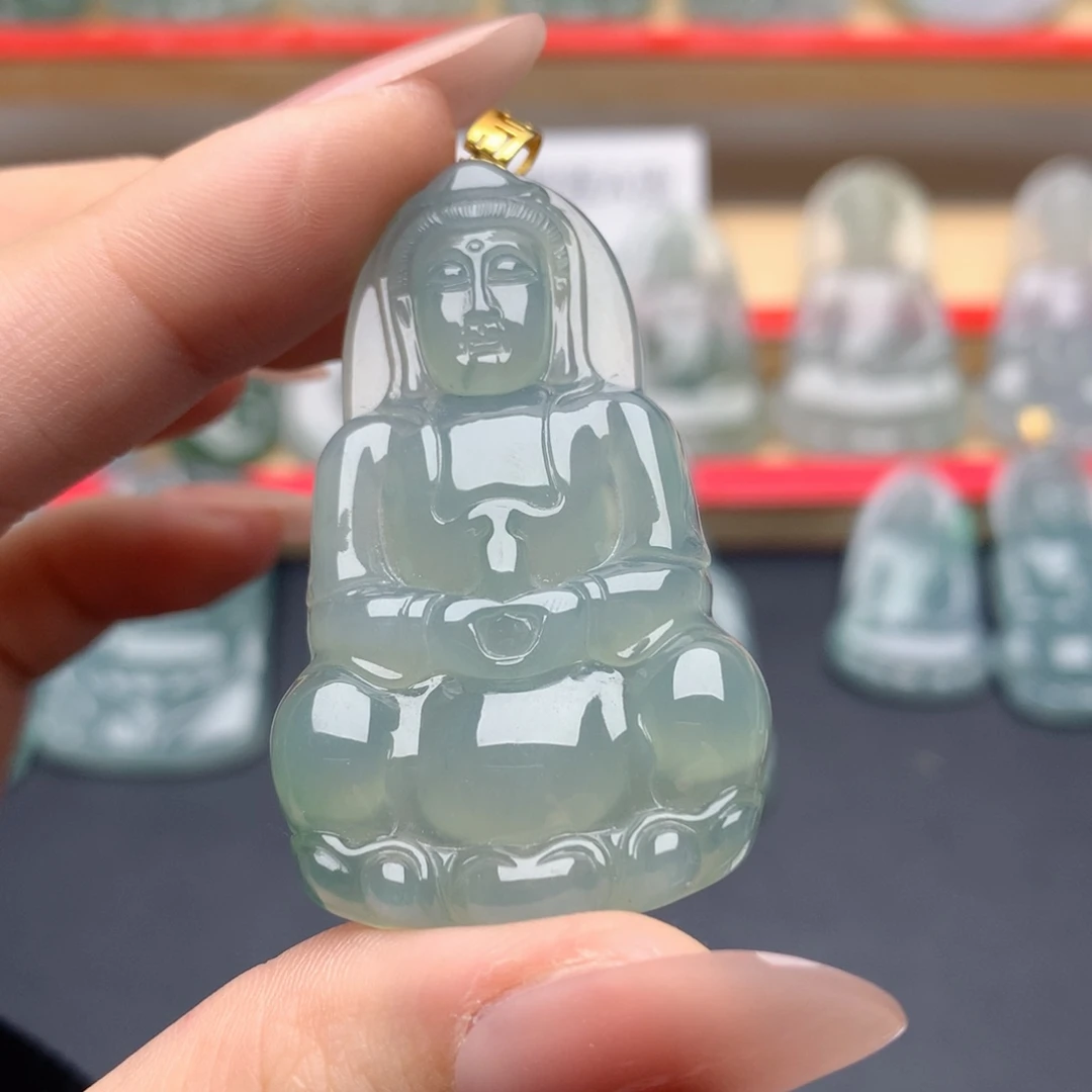 翡翠18K金镶嵌颈饰观音