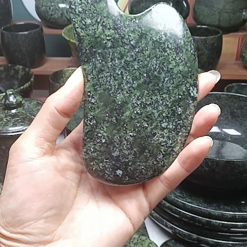 蛇纹石玉未镶嵌刮痧板