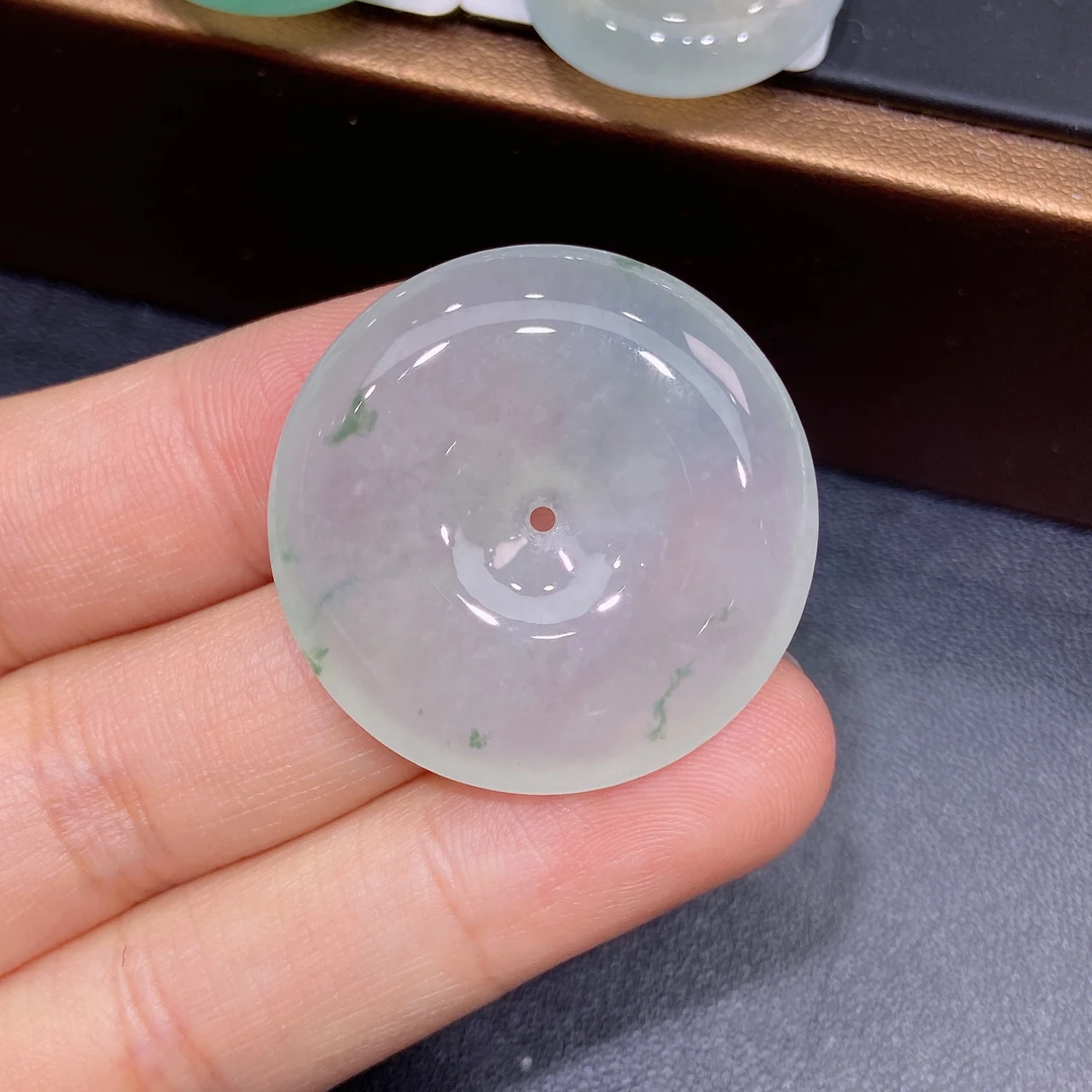 缅甸天然A货翡翠，冰种白冰飘花平安扣吊坠，精美时尚百搭气质款L