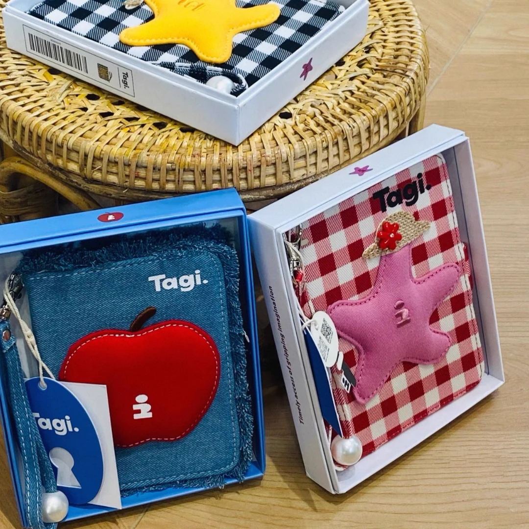 Tagi可爱蓝色苹果护照夹