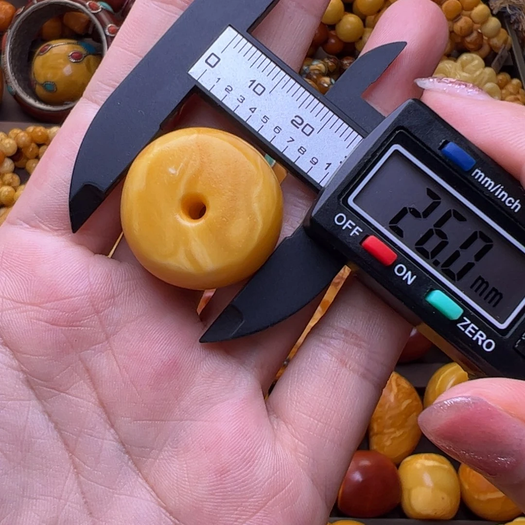 未镶嵌颈饰琥珀马蹄