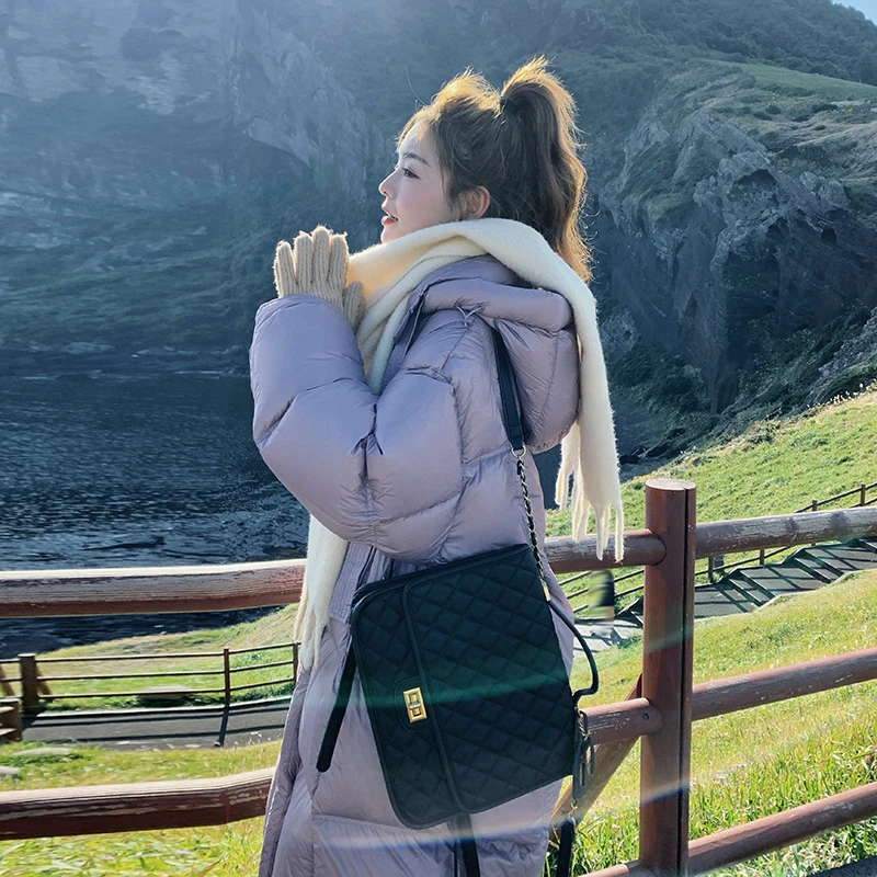 高级感紫色中长款羽绒服女冬2025新款小个子过膝加厚白鸭绒面包服