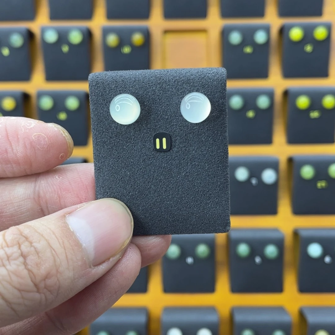 蛇纹石玉耳钉银S925镶嵌文****所