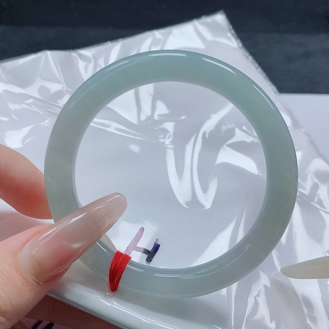 【闪购商品】未镶嵌手镯（圆镯）翡翠415号