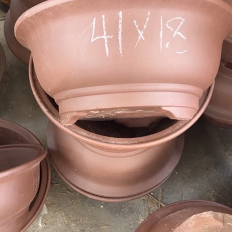 紫砂花盆150-4。