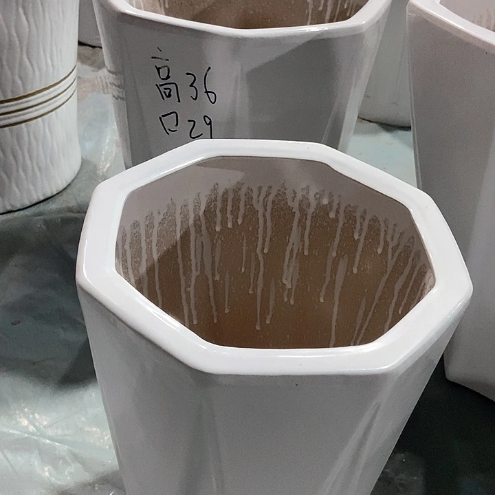 高温烧制白八方大号+中号两个