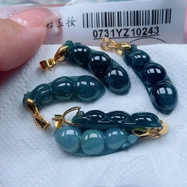 翡翠足银镀金镶嵌吊坠(不含链)