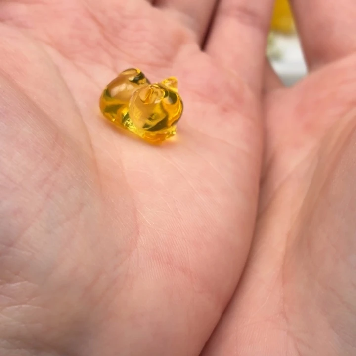 蜜蜡未镶嵌珠宝奇石