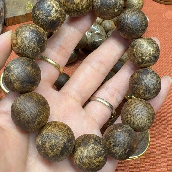 大叶紫檀（黑酸枝木类）