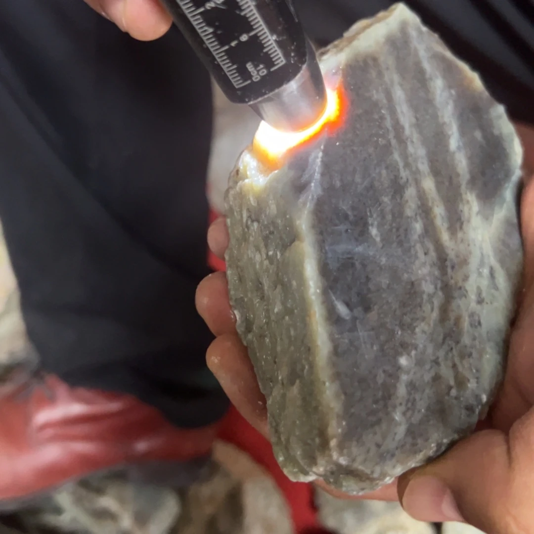 和田玉（糖玉）未镶嵌手镯