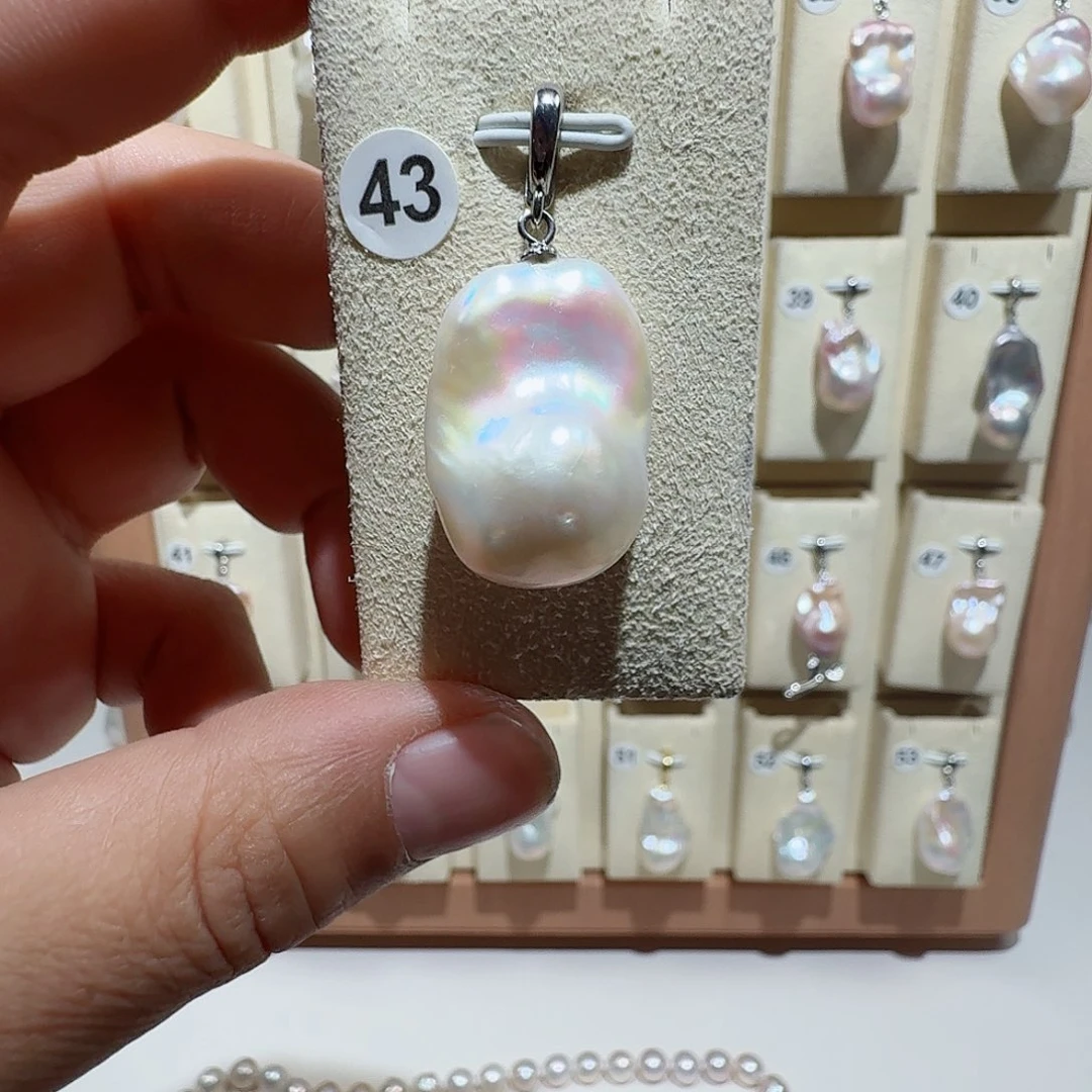 淡水珍珠合金颈饰