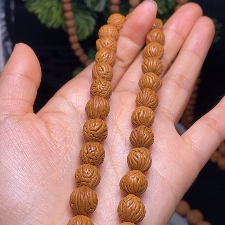 秦岭龙纹桃核手持