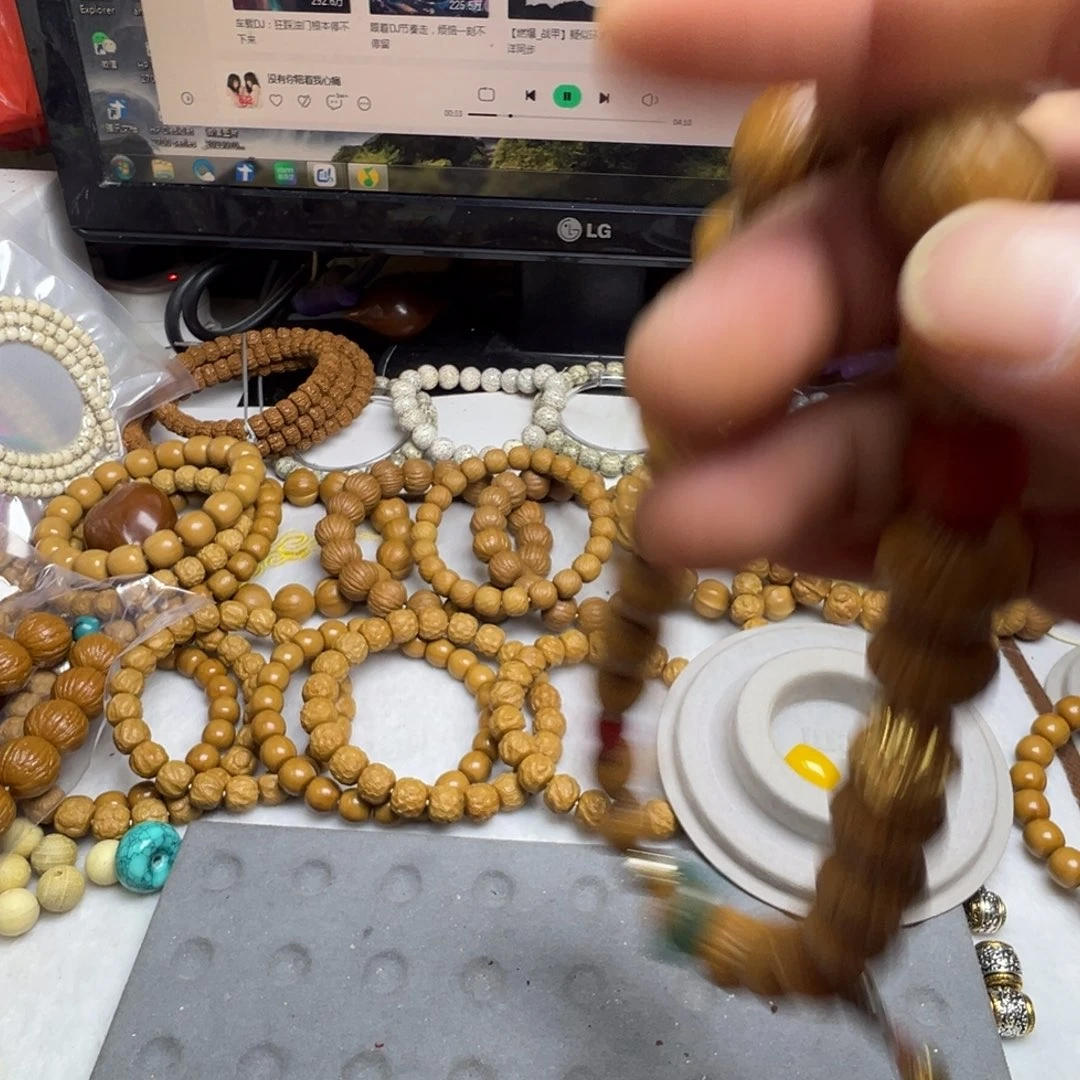 流***水猴头核桃吊坠聚宝盆