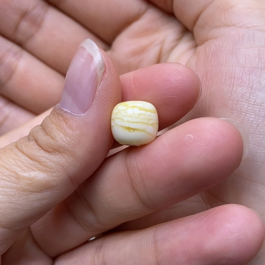 琥珀未镶嵌珠宝奇石10.7