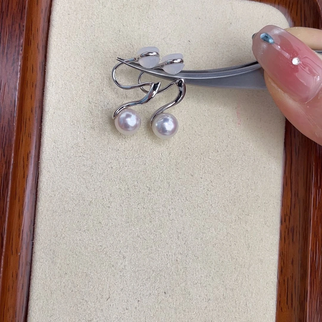 银S925镶嵌海水珍珠耳饰