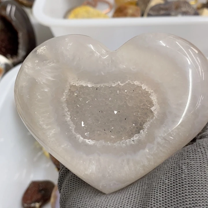 紫晶未镶嵌珠宝半成品