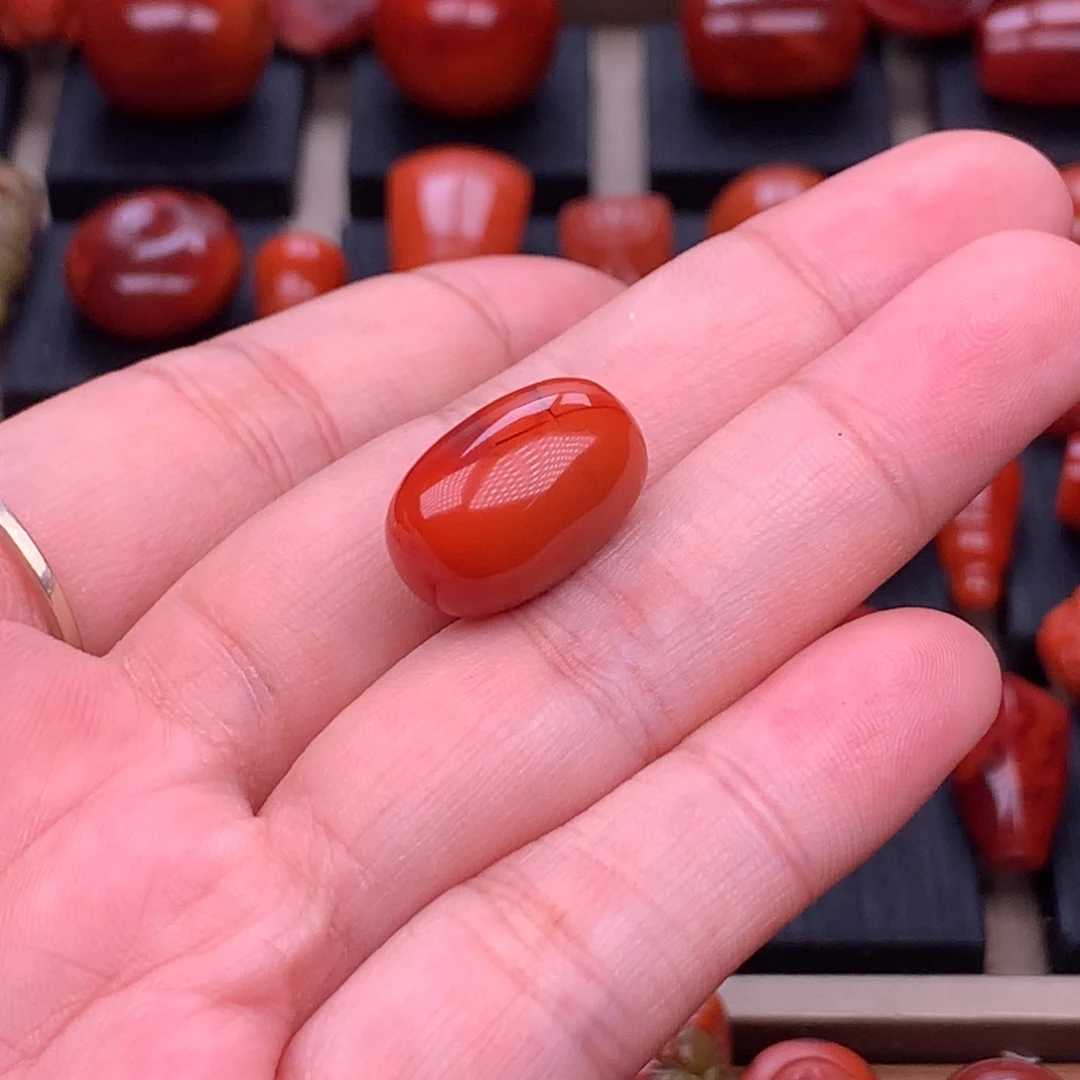 南红玛瑙未镶嵌川料原矿高品枣珠11.8mm