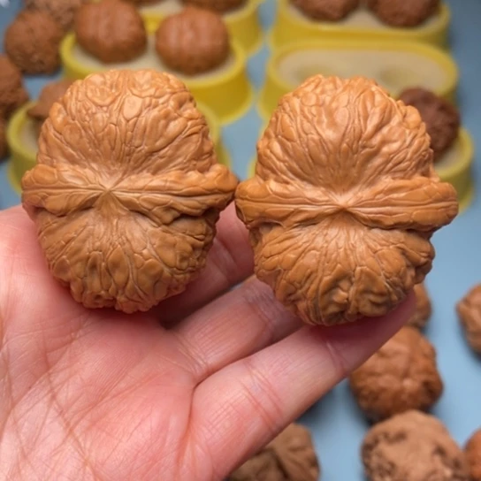 文玩核桃吊坠元宝 46