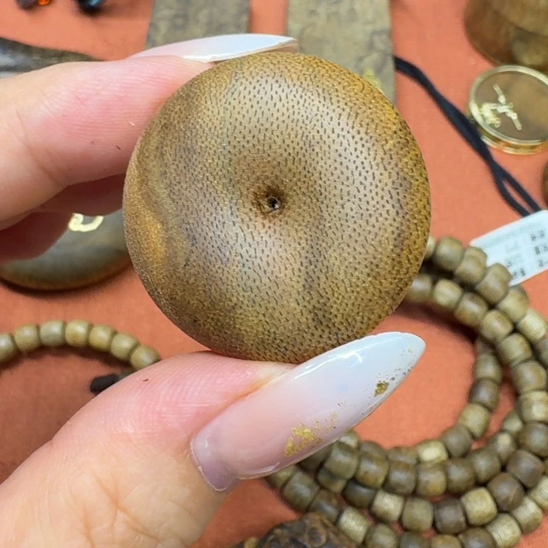 大叶紫檀（黑酸枝木类）