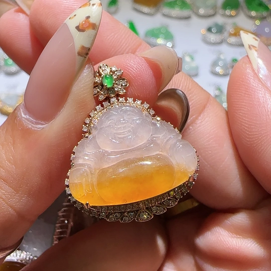 【闪购商品】颈饰18K金镶嵌翡翠天然
