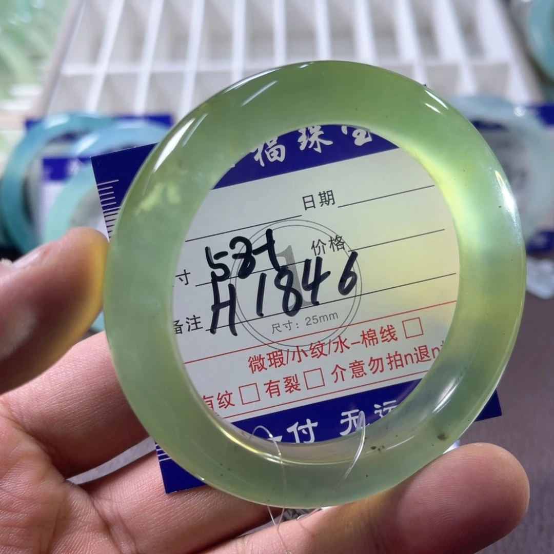 未镶嵌蛇纹石玉手镯（圆镯）