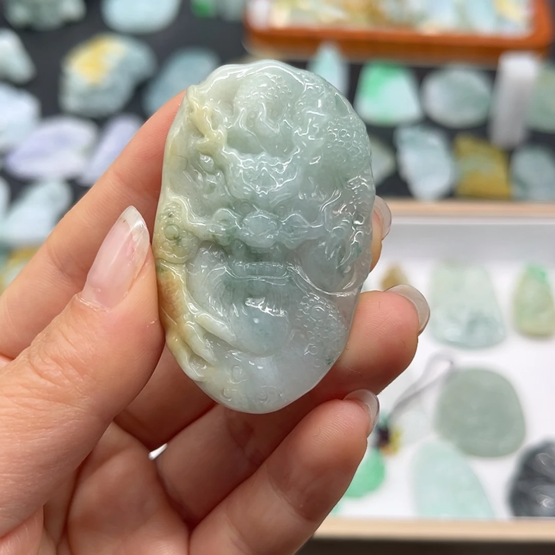 【闪购商品】翡翠颈饰未镶嵌龙牌