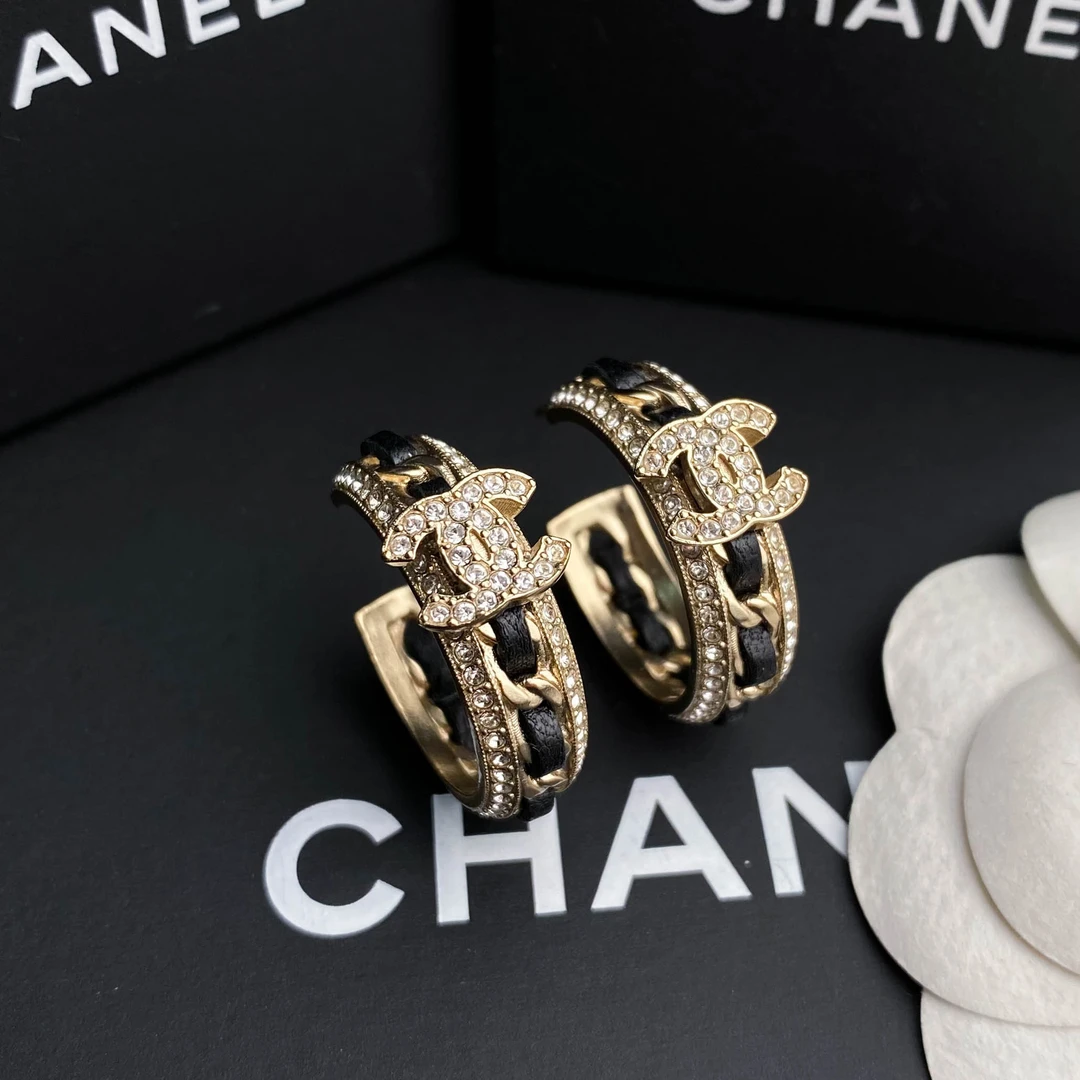 全新未使用 Chanel/香奈儿 经典双C 黑金皮穿链圆环 耳环 S4810