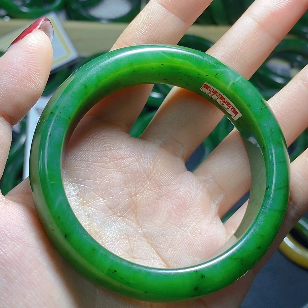 穿***空和田玉（碧玉）未镶嵌手链