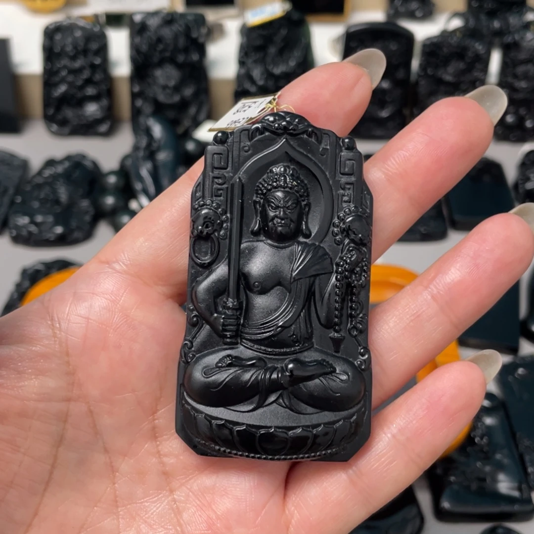 柳***哥未镶嵌蛇纹石玉吊坠