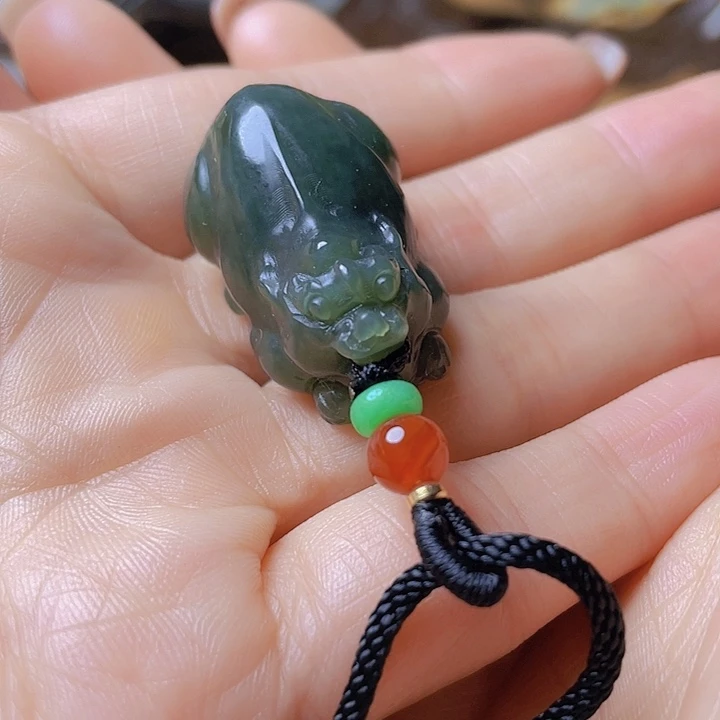 岫岩河磨玉（透闪石质玉）未镶嵌把件小*