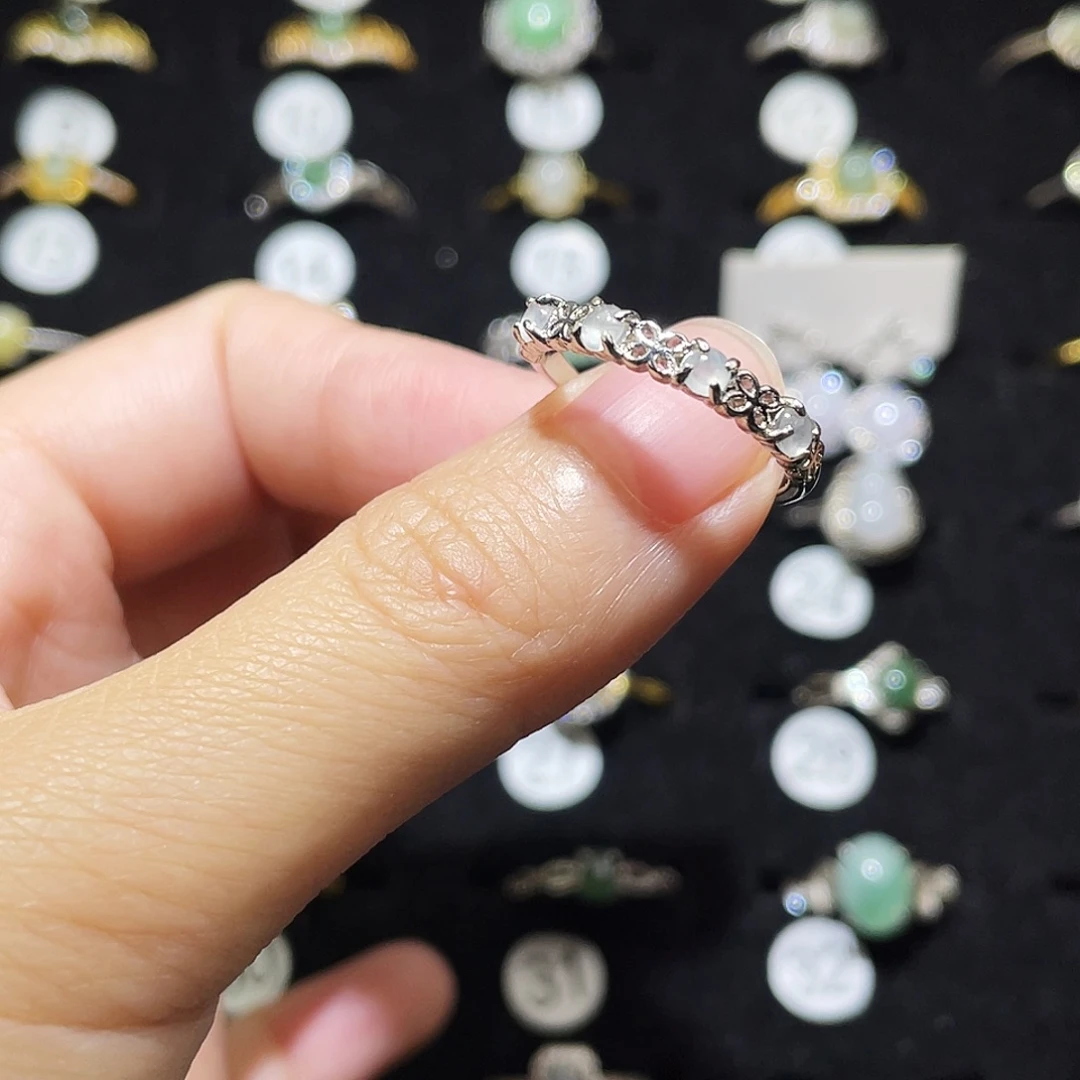 翡翠未镶嵌戒指戒指