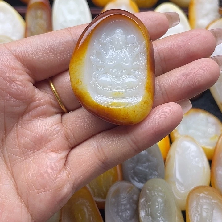 颈饰未镶嵌和田玉