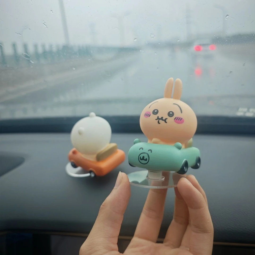 AE86随车漂移小八乌萨奇汽车摆件车内创意中控台旋转摆件车模型