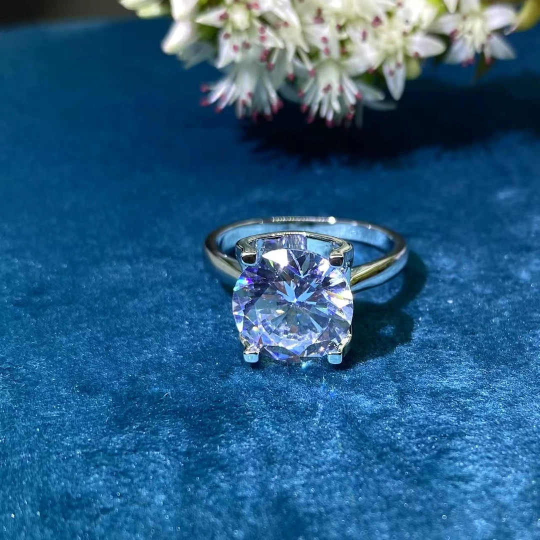 《千年甄选》中.缅E1-05白经典牛头5CT戒指