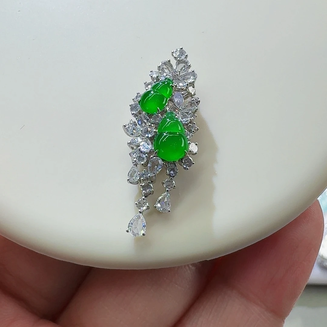 翡翠颈饰18K金镶嵌吊坠