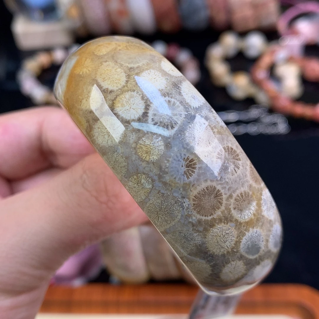 【闪购商品】颈饰未镶嵌硅化珊瑚（珊瑚玉）43号52.6圈大柠檬